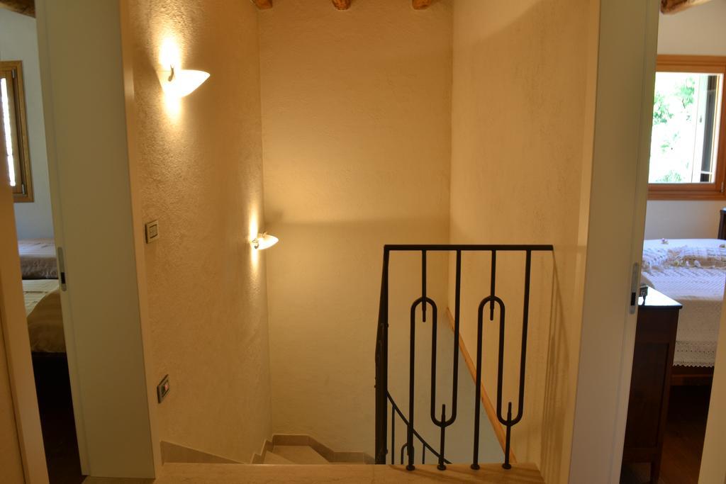 ロニーゴ Casale La Rocchetta Bed & Breakfast エクステリア 写真