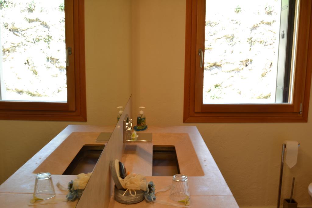 ロニーゴ Casale La Rocchetta Bed & Breakfast エクステリア 写真