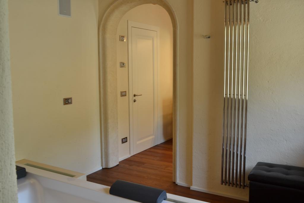 ロニーゴ Casale La Rocchetta Bed & Breakfast エクステリア 写真