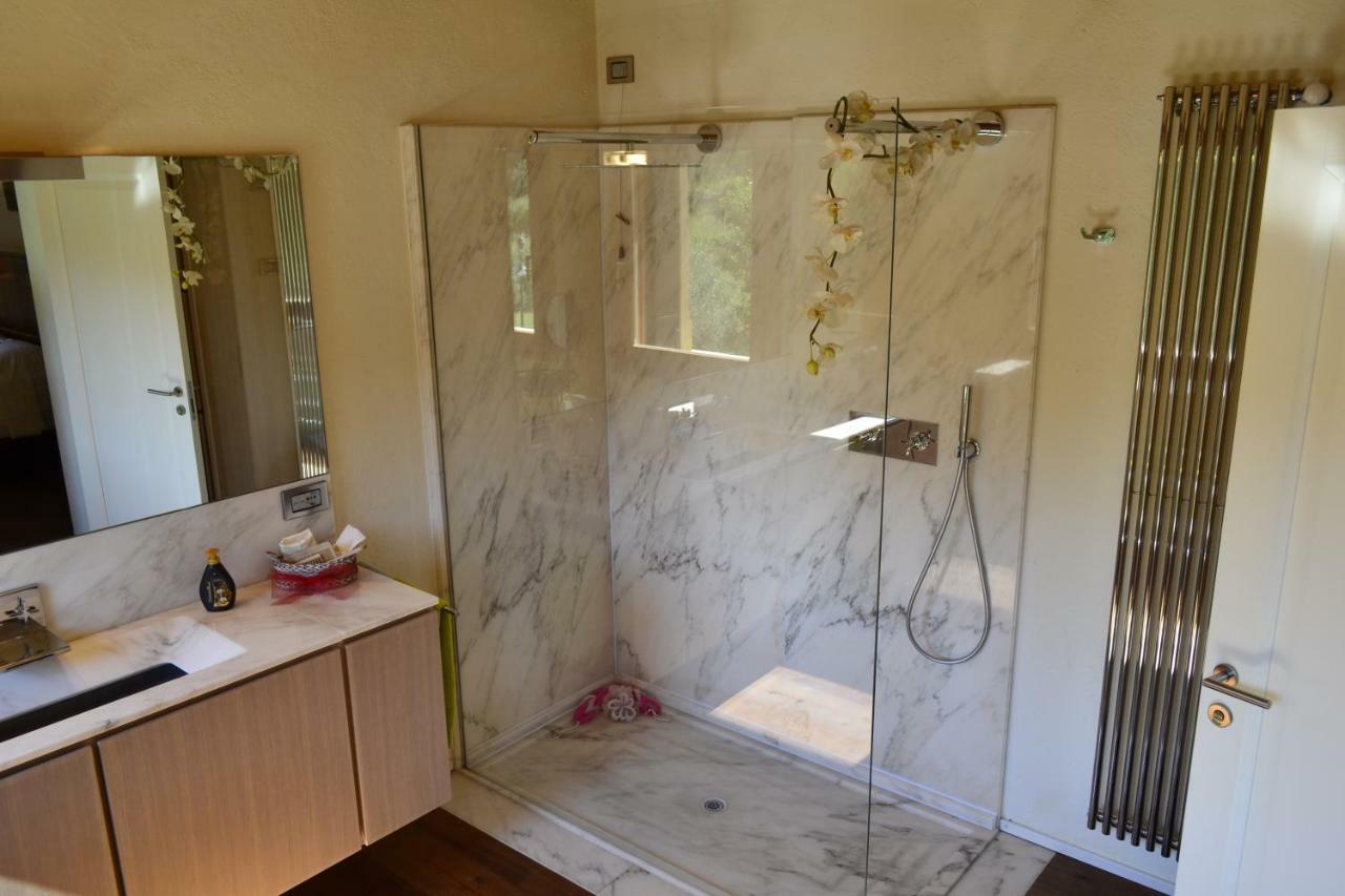 ロニーゴ Casale La Rocchetta Bed & Breakfast エクステリア 写真
