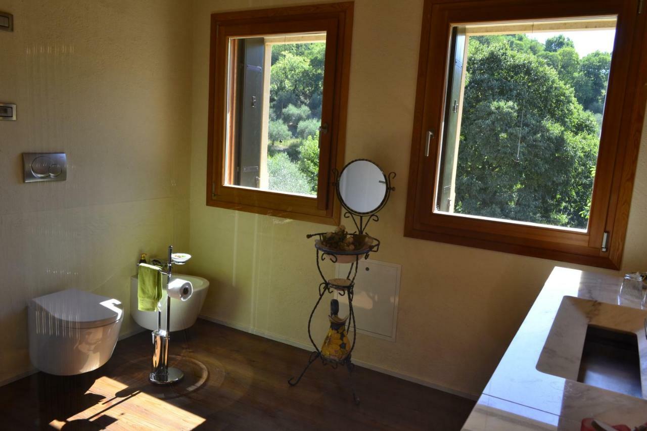 ロニーゴ Casale La Rocchetta Bed & Breakfast エクステリア 写真